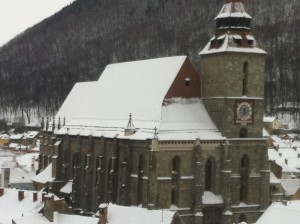 La iglesia negra. la mas grande de Rumania en Brasov